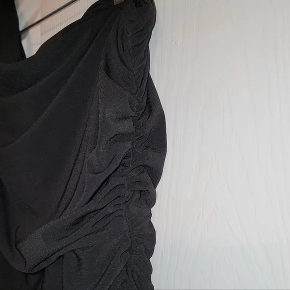 Ralph Lauren Elegant One-Shoulder Black Dress With Side Ruching - Picture 4 of 9